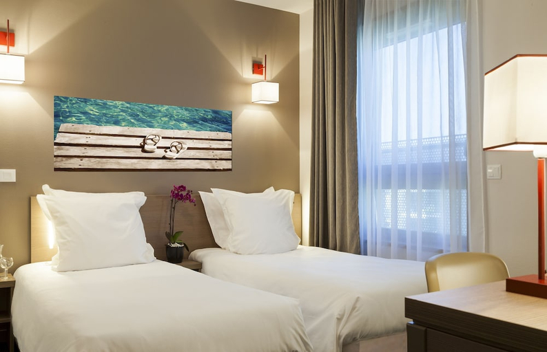 Bedroom 3, Neho Suites Porte de Geneve - Gare Annemasse, Haute-Savoie