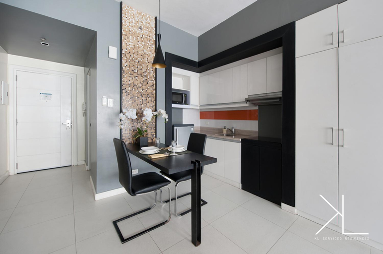Dining Room 9