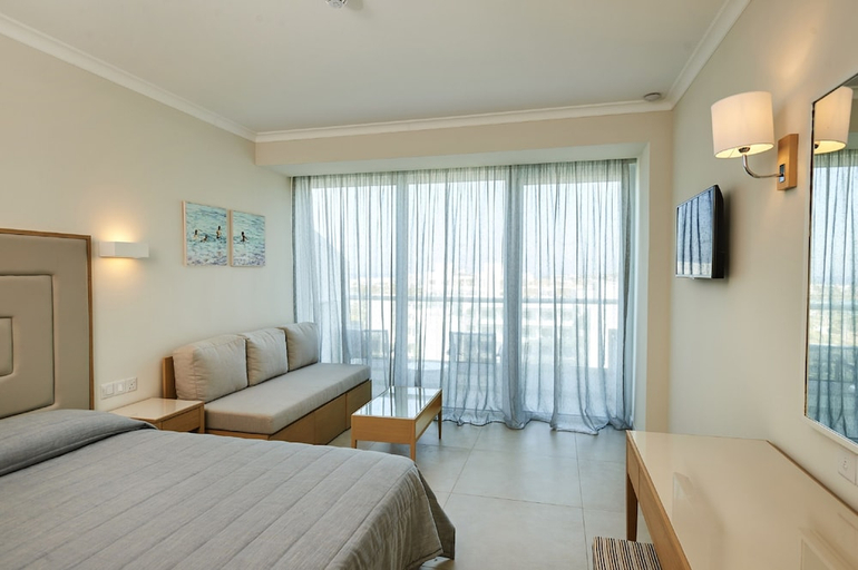 Bedroom 3, Sunrise Beach Hotel