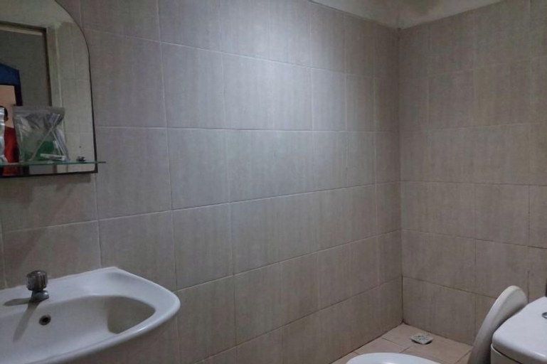 Bathroom 29