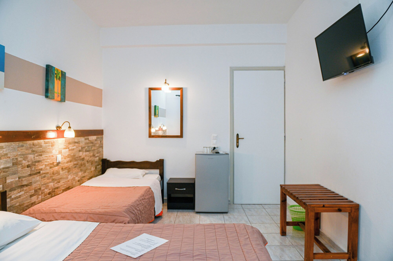 Bedroom 3, Hotel Narkissos, South Aegean