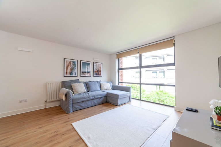 Others 5, A Stylish Newly Refurbished Flat With City Access, London