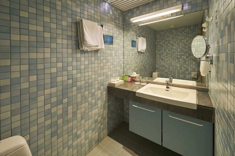 Bathroom 4, Scandic Kaisaniemi, Uusimaa