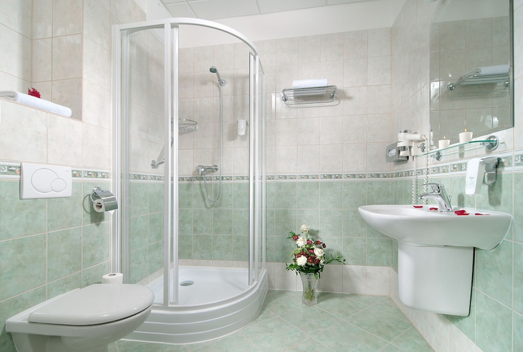 Bathroom 4, Alqush Downtown Hotel, Praha 2