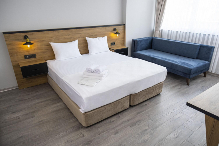 Bedroom 4, Comfort Center, Merkez