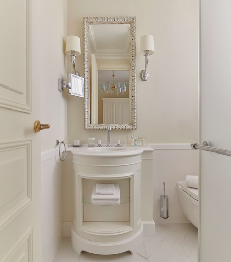 Bathroom, HOTEL DU PALAIS BIARRITZ, Pyrénées-Atlantiques