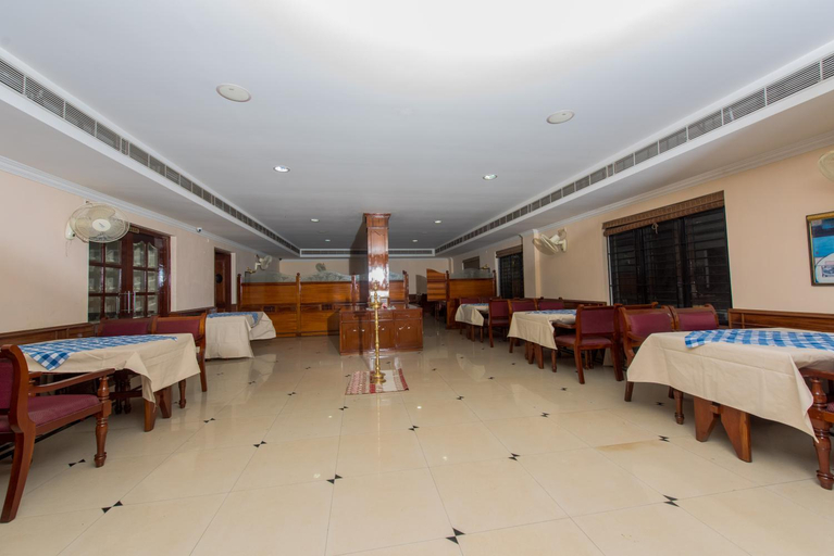 Food & Drinks, Kallada Golden Hotel, Thrissur