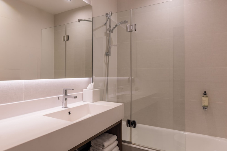 Bathroom 4, Best Western Select Hotel, Hauts-de-Seine