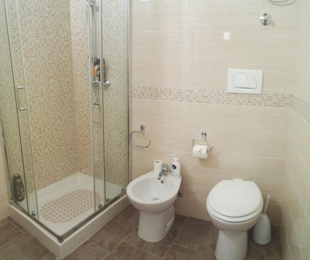 Bathroom, Sasha's, Syracuse