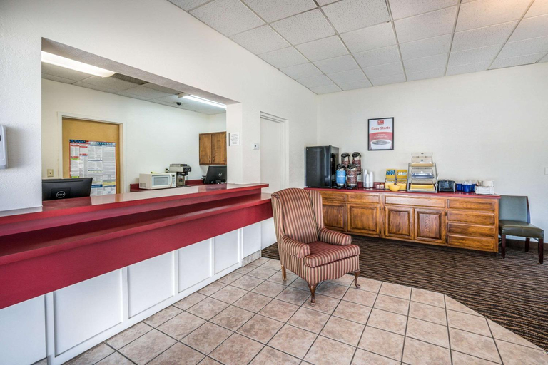 Public Area 2, Suburban Studios Middlesboro, Bell