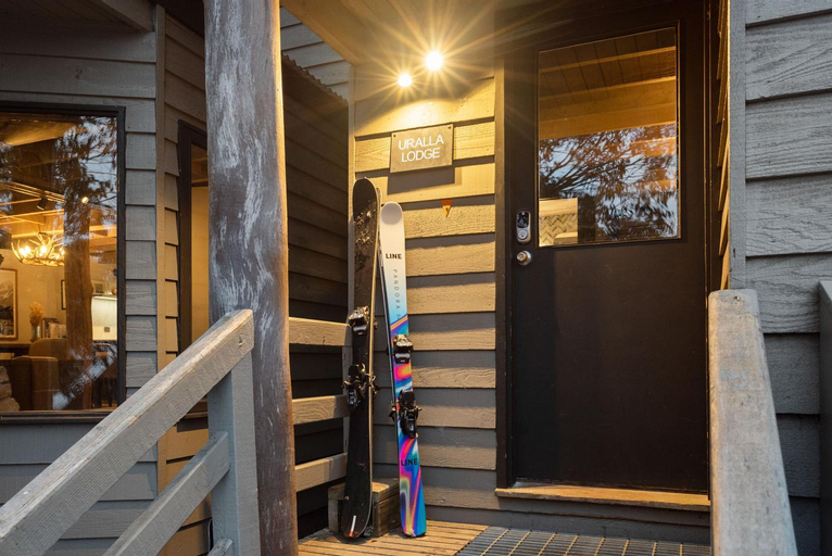 Uralla Lodge, Alpine - East
