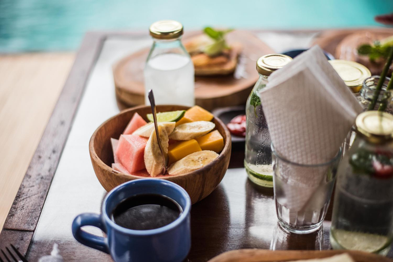 Food & Drinks 6