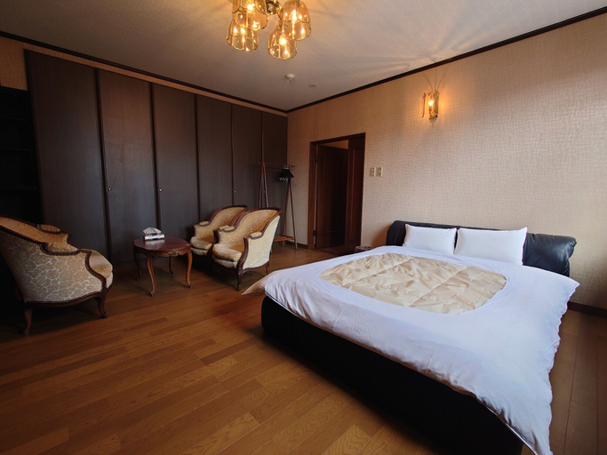 Bedroom 2, Takayama stay Kakitsubata, Takayama