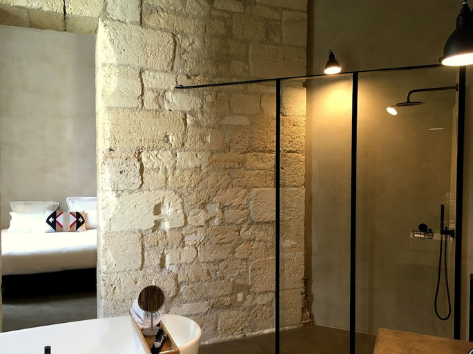 Bathroom 5, La Zoologie, Gironde