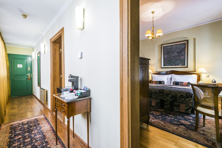 Bedroom 2, Golden Well Hotel, Praha 6