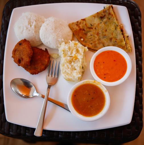 Food & Drinks 4, Paradise Perfect - Nonsmoking Non alcoholic No unmarried couples, The Nilgiris