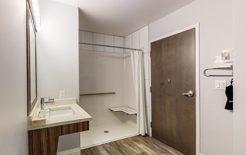 Bathroom 3, Park Inn by Radisson Osoyoos, Okanagan-Similkameen