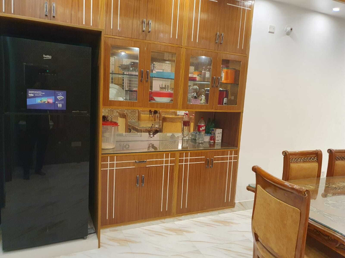 Others 3, Roop Kothar Rajjo, Dhaka