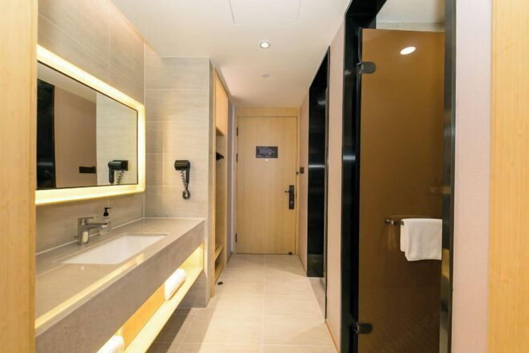 Bathroom 5, JI Hotel (Jiaxing Zhongshan Road), Jiaxing