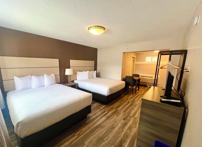 Bedroom 3, North Vancouver Hotel, Greater Vancouver