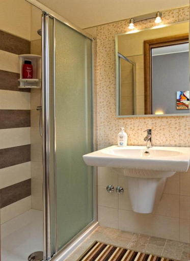 Others 5, B&B La Suite Alba Adriatica, Teramo