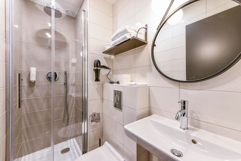 Bathroom 3, Hotel Sub, Hauts-de-Seine