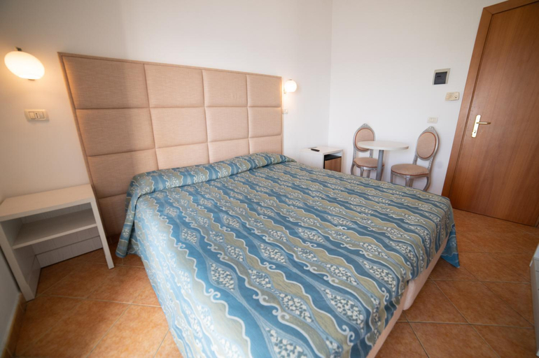 Bedroom 2, Hotel Villa A Mare, Foggia