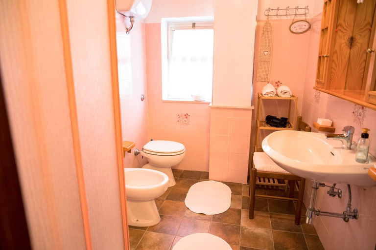 Bathroom 3, Il Riparo, Campobasso