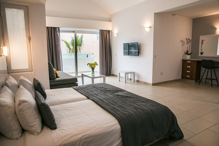 Bedroom, Theo Sunset Bay Hotel