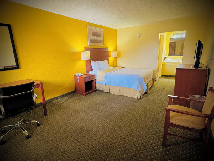 Bedroom 3, Alamo Inn, Johnson