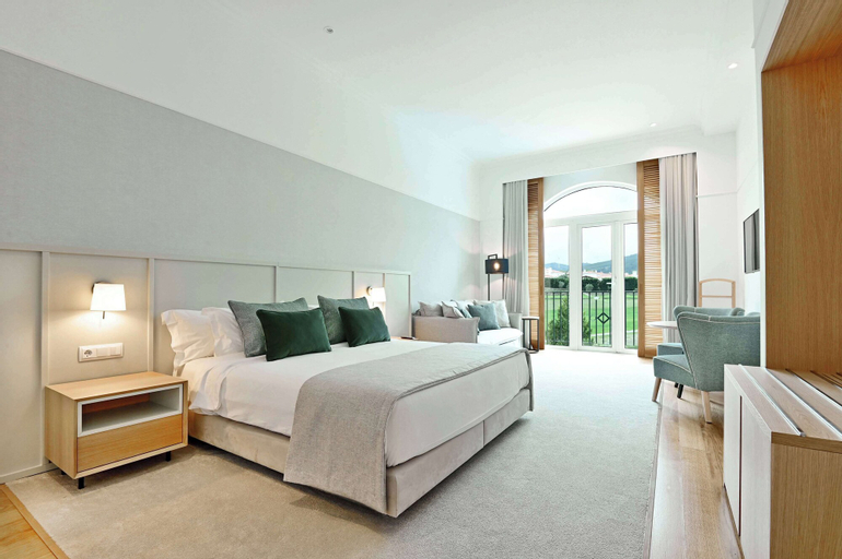 Bedroom 25