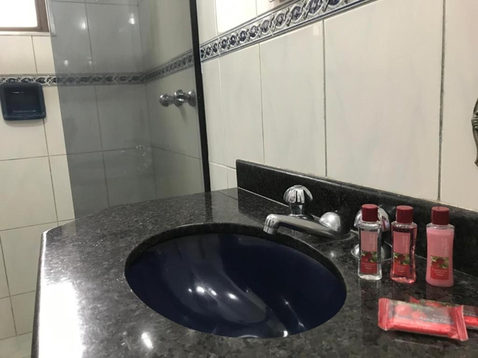 Bathroom 4, Paissandu Palace Hotel - Proximo as ruas 25 de Marco, Sta Ifigenia e regioes do Bras e Bom Retiro, São Paulo