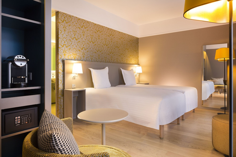 Bedroom 2, Hotel Oceania Le Jura, Côte-d'Or