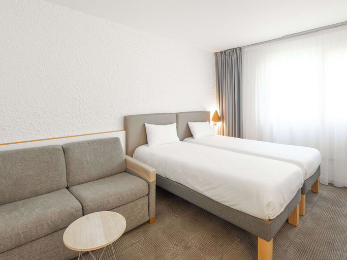 Bedroom 24