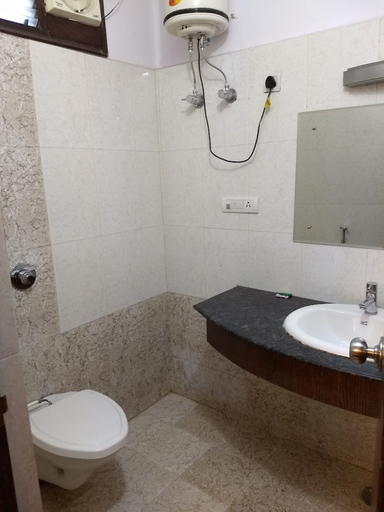 Bathroom, Hotel Nikunj Madhubani, Madhubani