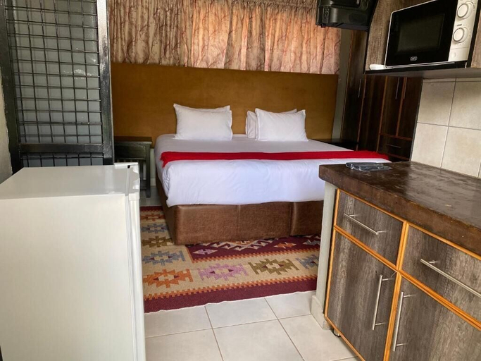 Bedroom 5, PW Heights Private Guest House, Vhembe