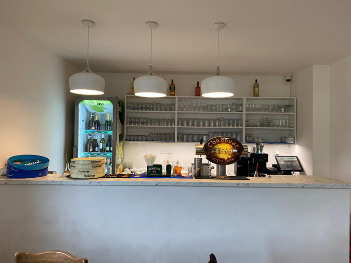 Food & Drinks 2, Chaty a Apartmany Hracholusky Kemp Kosatka, Plzeň - sever