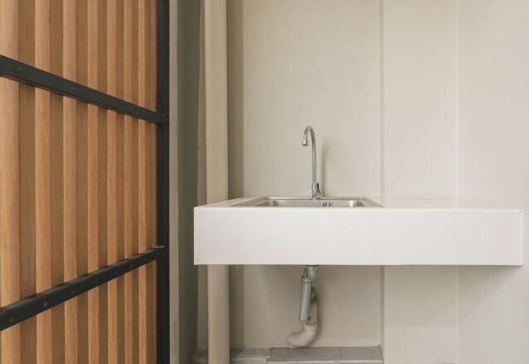 Bathroom 15