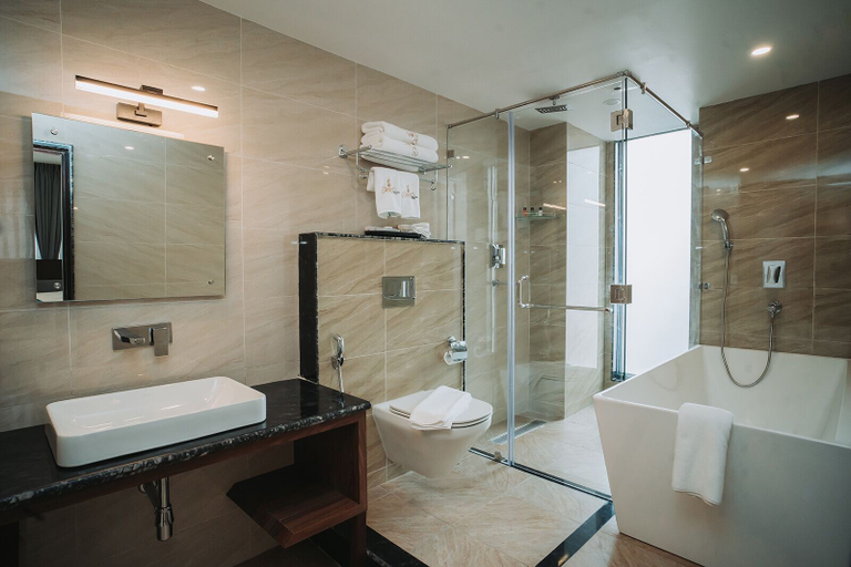 Bathroom 3, Dees Boutique Hotel, Bagmati