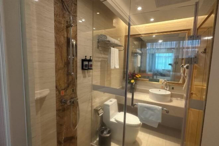Bathroom 4, Vienna Hotel (Huizhou Qiuchang Yingbin Road), Huizhou