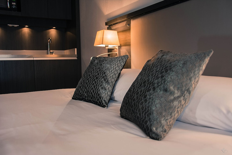 Bedroom 2, Sejours & Affaires Aix Mirabeau, Bouches-du-Rhône