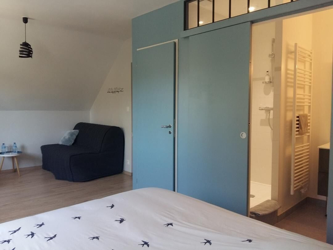 Bedroom 4, Les Plumes, Côte-d'Or