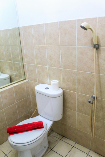 Bathroom 10