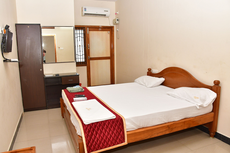Others 2, Anbu Paradise, Nagappattinam