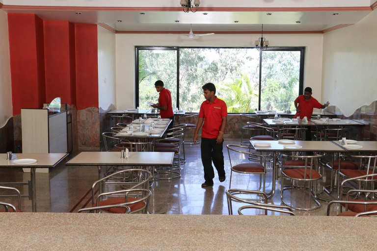 Food & Drinks, Hotel Anando , Saputara, The Dangs
