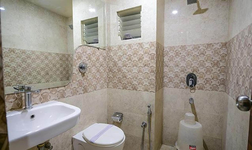 Bathroom 4, FabHotel Kamla Regency - Rani Kamlapati Station, Bhopal