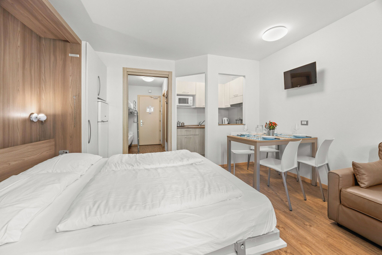Bedroom 3, Aparthotel Des Alpes, Trento