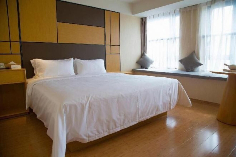 Bedroom 13
