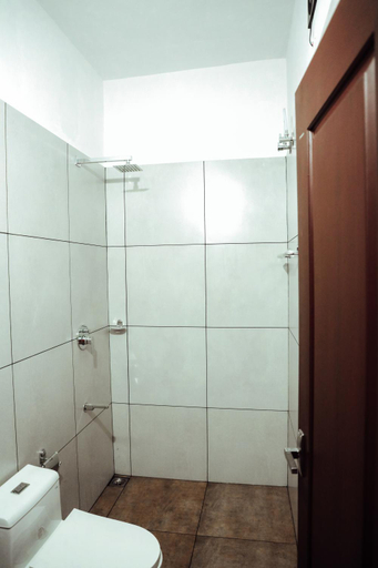 Bathroom 5, BACK PACKERS COCHIN VILLA, Ernakulam