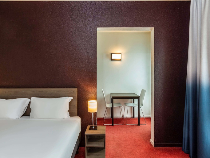 Bedroom 2, Adagio Access Paris la Villette Aparthotel, Paris